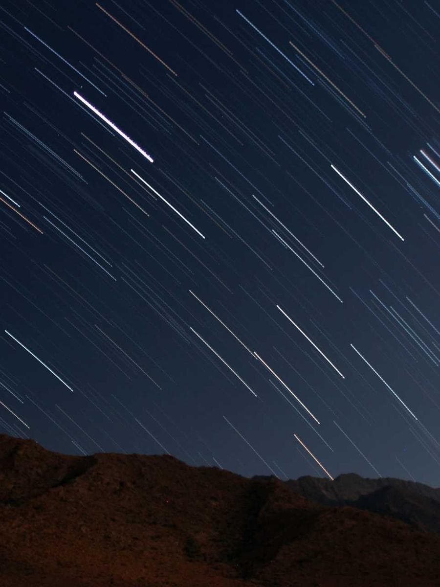 Vuong Trieu Bong Dem